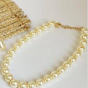 Elegant Pearl Necklace