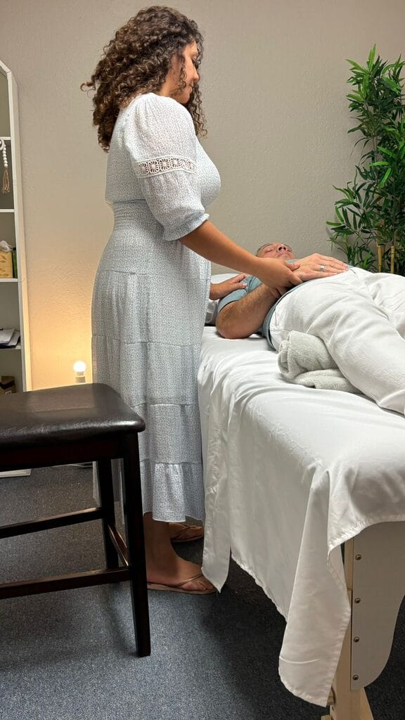 Body Talk adulto | How BodyTalk Therapy Helps Release Suppressed Emotions and Heal Body Talk adulto | Favesin