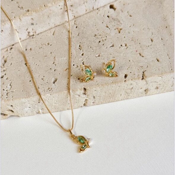 Emerald Leaf Set green gemstone necklace earrings 18k gold platednature-inspired jewelry hypoallergenic gold jewelry luxury gold necklace and earrings