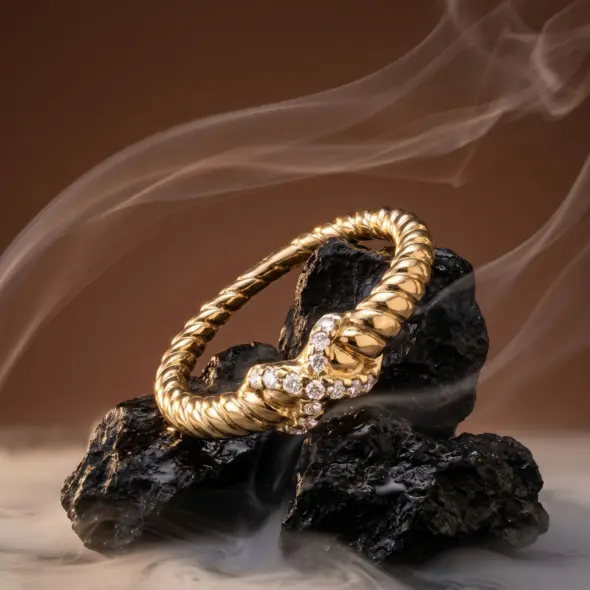 Golden Cross Ring - Madu Joia Rara