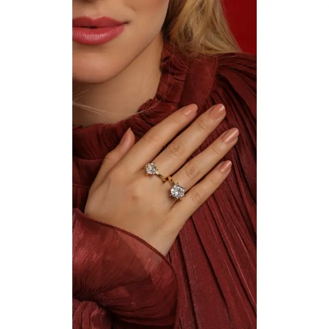 14mm solitaire zirconia ring mari semijoias front lifestyle | 14mm Solitaire Zirconia Ring - Mari Semijoias 14mm Solitaire Zirconia Ring - Mari Semijoias - Image 4