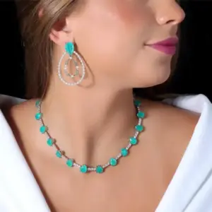 Emerald Cascade Earrings - Mari Semijoias