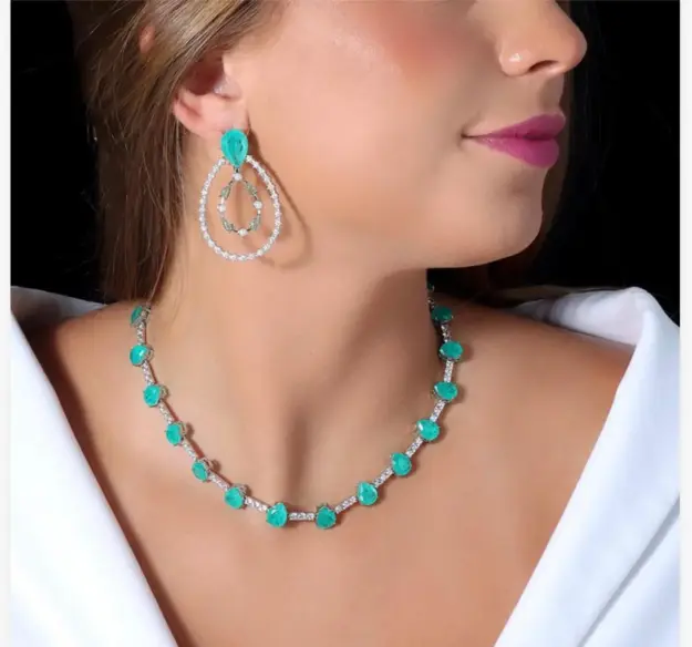 cropped mari semijoias emerald cascade earrings front | Emerald Cascade Earrings - Mari Semijoias Emerald Cascade Earrings - Mari Semijoias