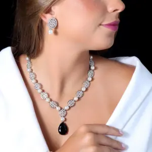 Mari Semijoias black onyx jewelry set with zirconia necklace and matching earrings