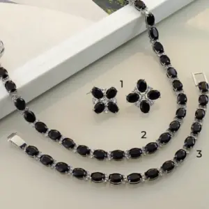 Mari Semijoias Midnight Onyx Bloom Earrings with floral black stones and zirconia accents