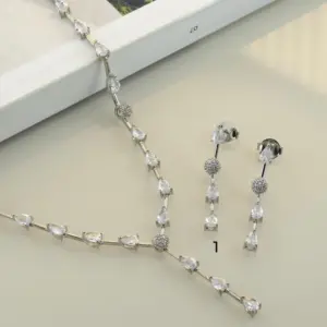 Mari Semijoias Crystal Drops Lariat Jewelry Set with matching zirconia necklace and drop earrings