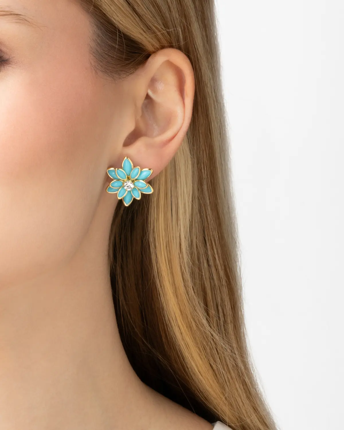 BR 03389.jpg | Gold Floral Turquoise Resin Stud Earrings with Zirconia Center - Mari Semijoias Gold Floral Turquoise Resin Stud Earrings with Zirconia Center - Mari Semijoias
