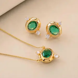 Emerald Glow Jewelry Set - Mari Semijoias