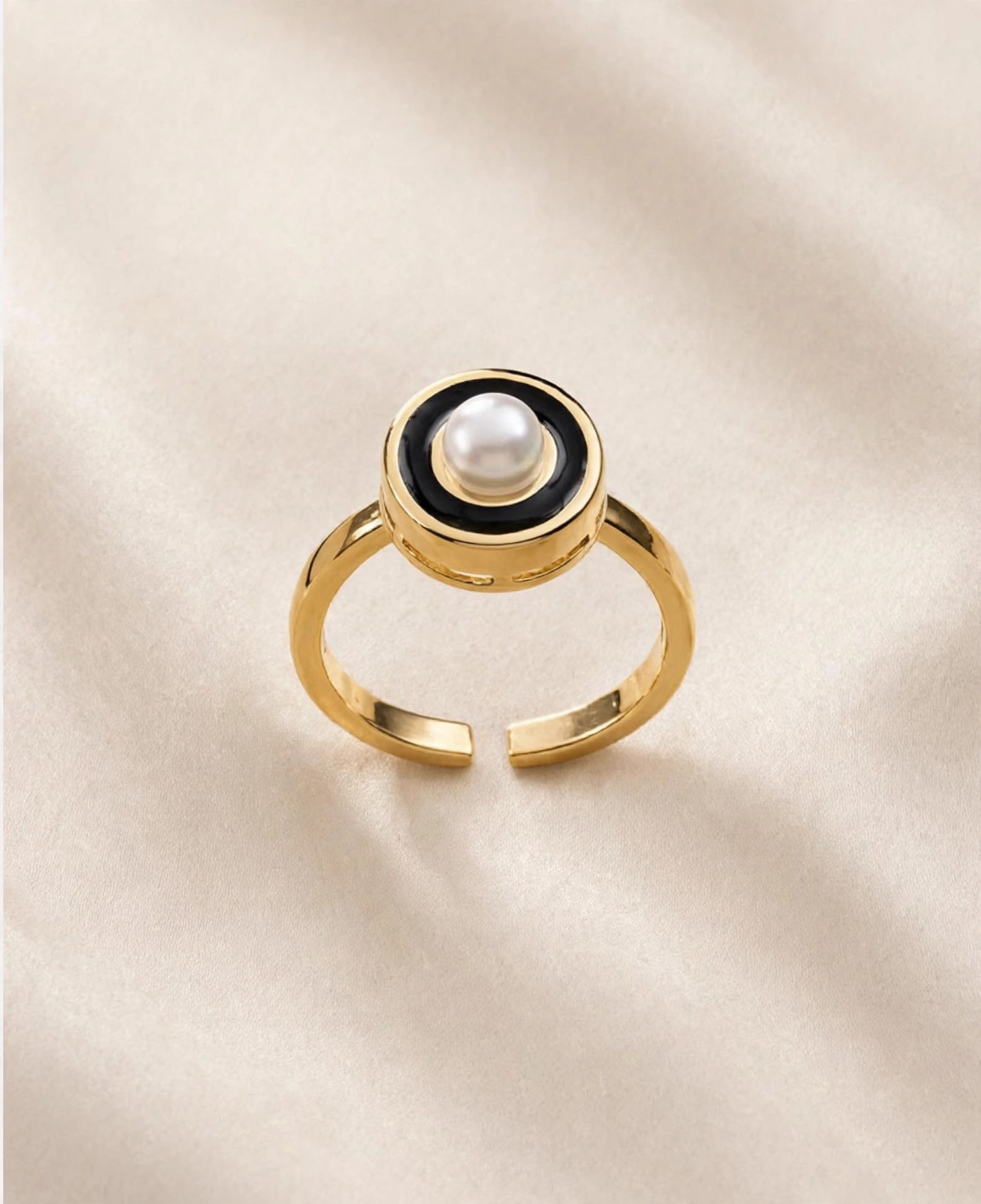 27.990 1 | Pearl Noir Adjustable Ring - Mari Semijoias Pearl Noir Adjustable Ring - Mari Semijoias