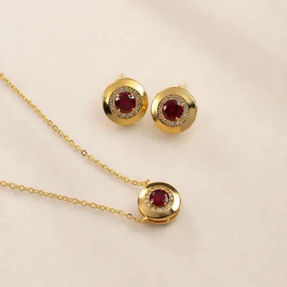 Ruby Radiance Jewelry Set - Mari Semijoias